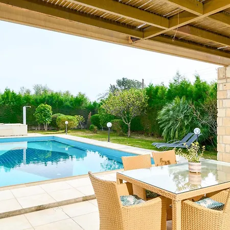 Villa Anassa Privat Pool Near Beach Klorakas Exterior photo