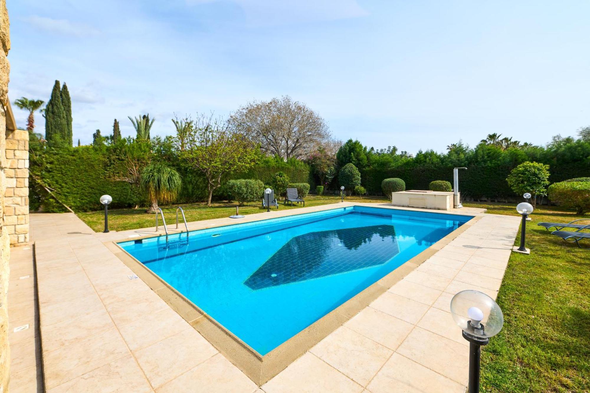 Anassa Privat Pool Near